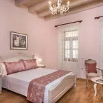 Palazzo Di Irene Apartment